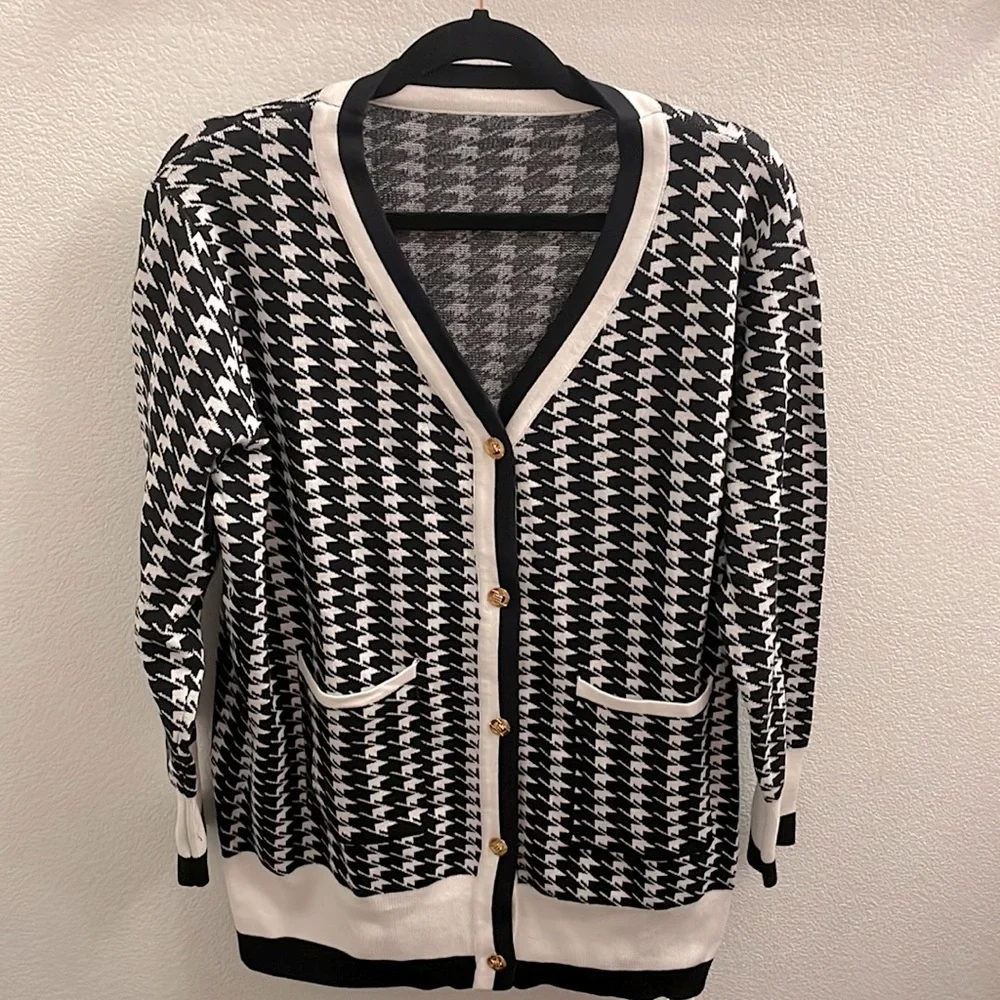 Commense Leisure Houndstooth Oversized Knit Cardigan - Picture 3 of 6